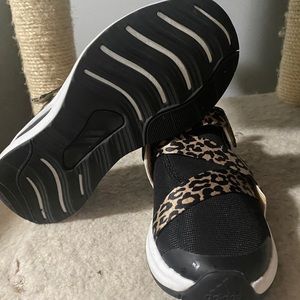 Girls Adidas shoes 1.5